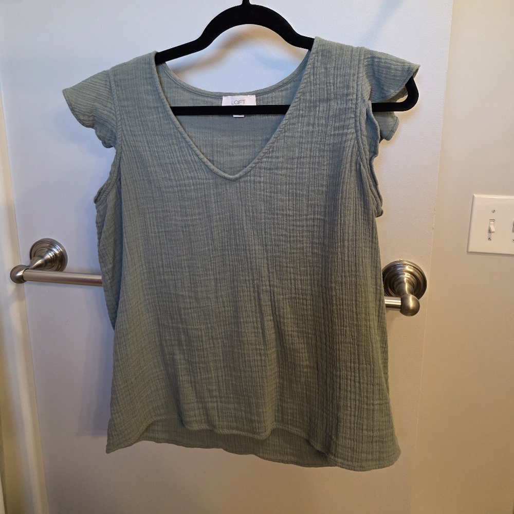 LOFT Green Fitted Cap Sleeve Blouse